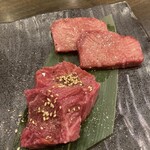 炭火焼ホルモン ぐう - 