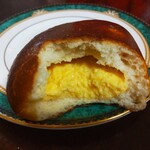 トツゼン ベーカーズ キッチン - 『至福のクリームパン』