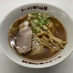  味特 - 醤油ラーメン(800円)