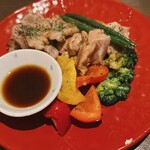 牡蠣ひよっこ商店 - 若鶏と豚のグリル