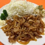 豚香王国 井しん - 生姜マヨ定食！生姜香るタレが人気！！！
豚ほほ肉の旨味が盛々！！
※付け合せ内容変更有り