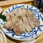 あんちすてーき とろろ麦めし 豚丸 - 