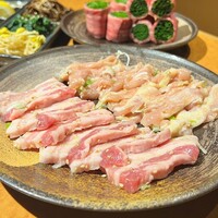ホルモン焼肉 富や 栄店 - 
