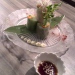 海鮮酒菜げんげ - 生春巻き：飾りつけも美しくて、美味しい。