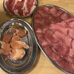 Taishuu Horumon Yakiniku Kemuriki - 