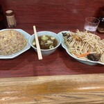 園春 - チャーハンとモヤシ炒め