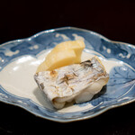 鮨 くまくら - 太刀魚の塩焼き、べったら漬け