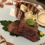 稲取銀水荘 - ある日の肉。和牛西京焼きだったかな。ここのお肉はかなり霜降ってるのでお腹パンパンになります