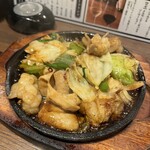 牛たん酒場 たん之助 - もつ焼きは間違いないお味！お酒がススムのはもちろんご飯を頼んで夕ご飯として食べてる人が多くてびっくり