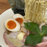 貝と地鶏だしのらぁ麺 ちょろ - 