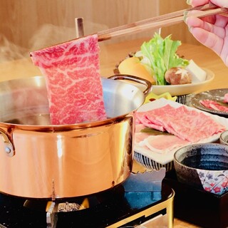 Enjoy your own hotpot and arrange the meat however you like!