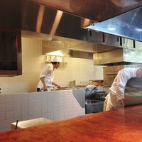 紗羅餐 本店 - オープンキッチンでした