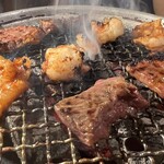 炭火焼肉ホルモン こいこい - 