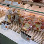 PARIS BAGUETTE - 