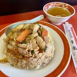 幸園 - スープ付き。