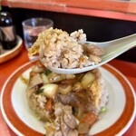 幸園 - レンゲでいただきます。