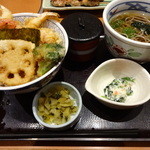 Washoku Sato - わたしの頂いた、「初冬の海鮮天丼セット」 1,280円(税込1,344円）。