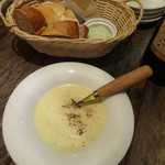 ビストロ　アンコニュ - サツマイモのスープ