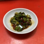 中華そば 丸岡商店 - 味変のニラ