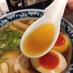 中華そば 喜城苑 - 香りが際立つスープ