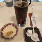 Michikusa - セットの白胡麻豆乳プリンとアイスコーヒー
