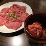 ホルモン焼肉 縁 - タン塩と壷カルビ