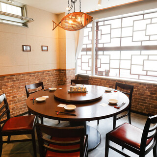 Enjoy your meal in a spacious and relaxing space★