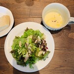 CIRCULO - サラダ＋暖かいサツマイモスープ