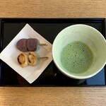 羽二重団子 - 抹茶セット ¥770