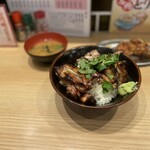 焼鳥のヒナタ - 炭火塩焼鳥丼＋唐揚げセット