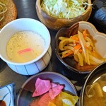 Oshoku Jidokoro Taku Zen - 小鉢と茶碗蒸し