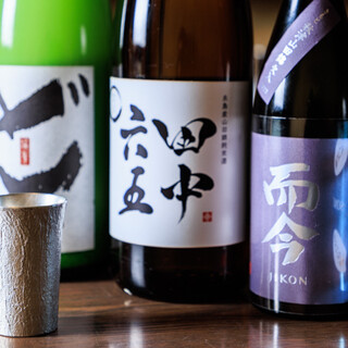 [Sake] We offer a full lineup of brands that are perfect for dishes.