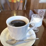 カフェテラスポピー - ドリンクは選べますから「珈琲」を｡生クリーム添えは嬉しいですね。^^