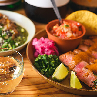 Tacos x sake◆“Craft salmon” and original cocktails also available