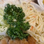 とん酒場 まんぷく - キャベ千とスパゲティサラダとパセリ