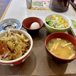 すき家 - すき焼き牛丼ミニ ランチセット