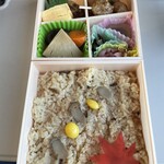 Ekibenya Itadaki - 松茸弁当