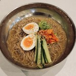 Korean feng shui cold noodles