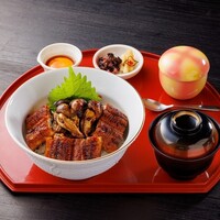 肝入り活うなぎ丼　※数量限定