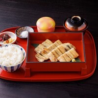 活うなぎ白焼き定食