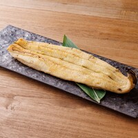 活うなぎの白焼き