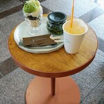 kolmio in the museum - 料理写真:贅沢抹茶パフェと レモンスカッシュ