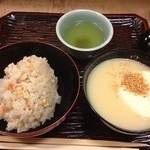 志る幸 - 「白味噌の落とし芋」と「かやくご飯」