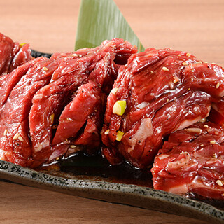 Enjoy A5 rank Japanese black beef grilled over aromatic Bincho charcoal at a great value.