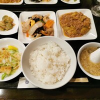 味の中華 羽衣 銀座本店 - ハーフ＆ハーフのランチ