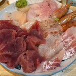 魚仁 - おまかせ盛り2000円