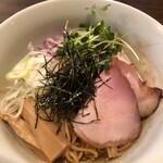 Jinrikisha - 刻み海苔がいい！中太麺が旨い！具材は安定の人力俥のトッピング！