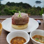 淡路牛肉巻きハンバーグ 今日は肉の日 - 肉巻きハンバーグ