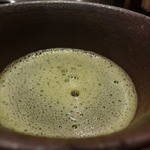 伊藤家のつぼ STAND SUSHI BAR - 抹茶入りのお茶