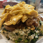 中華徳大 - 肉と食べてこそのチャーハンの味付け